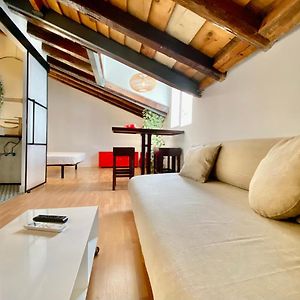 Studio met een King Size Bed